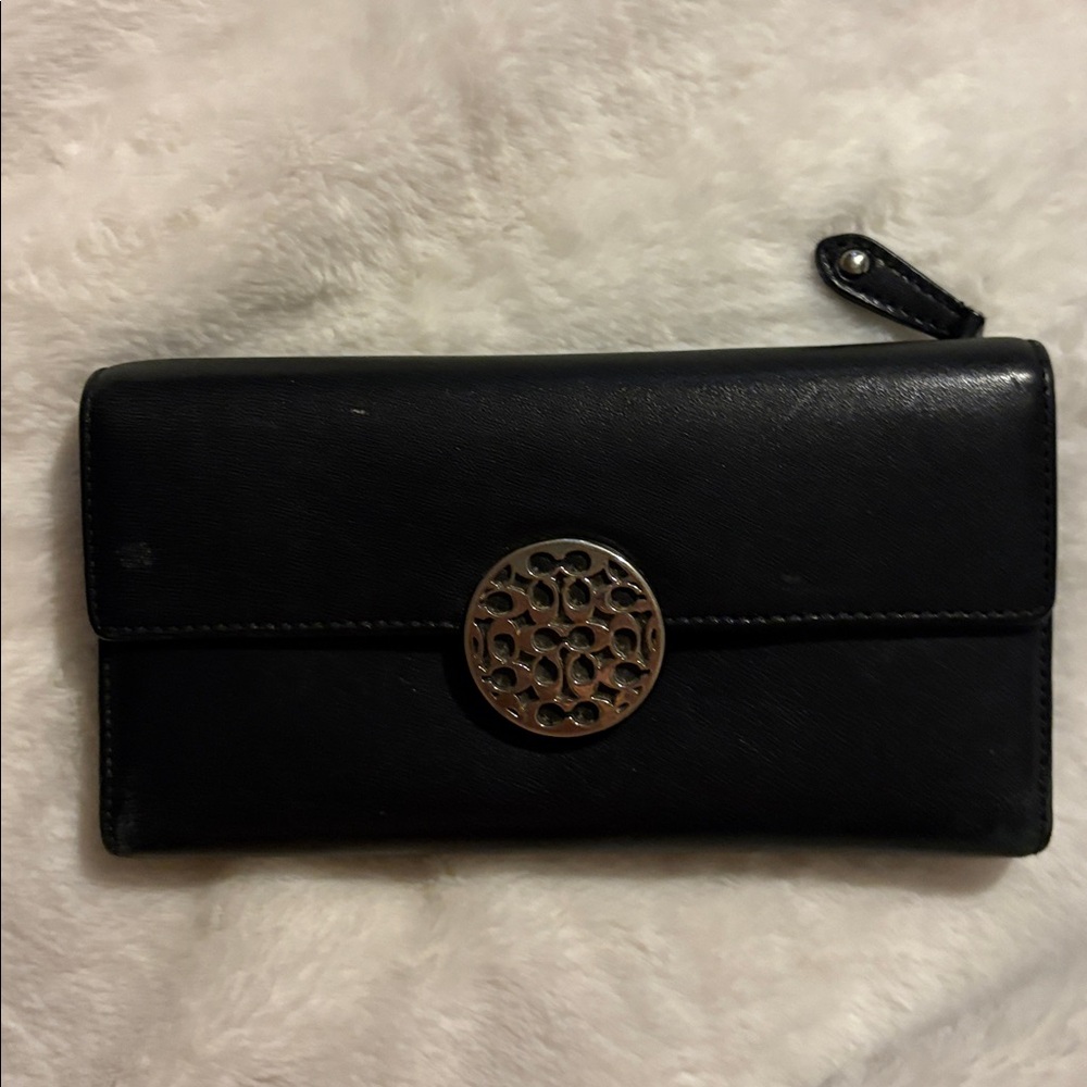 GUC Coach Black Leather Wallet with Silver Medallion